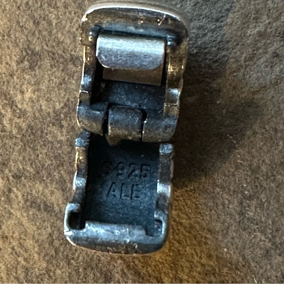 Pandora Silver Grooved Ridges Clip Charm 925 ALE for Pandora Moments Bracelet - Picture 2 of 4